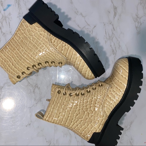 Urban outfitters croc boot - Picture 5 of 9